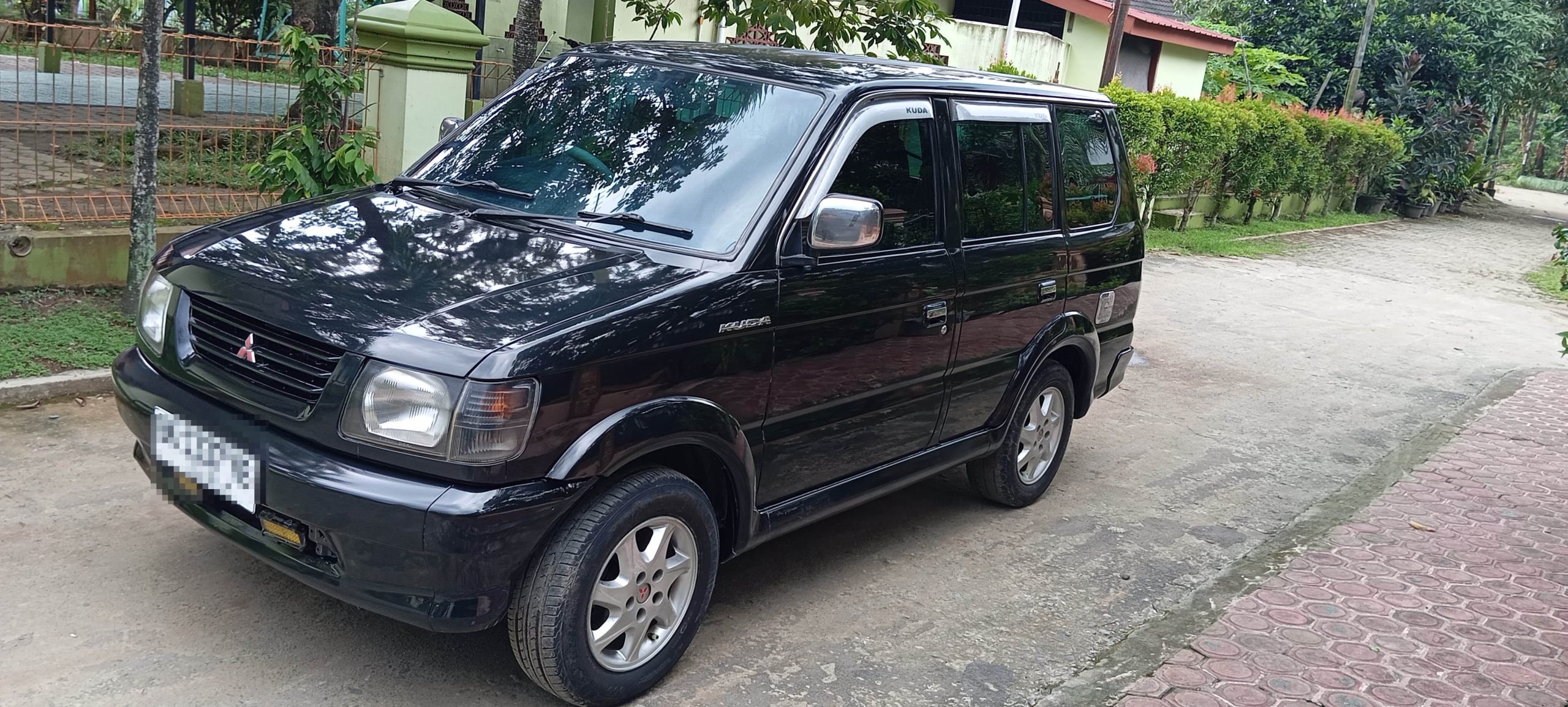 Mobil Mitsubishi Kuda Tahun 201